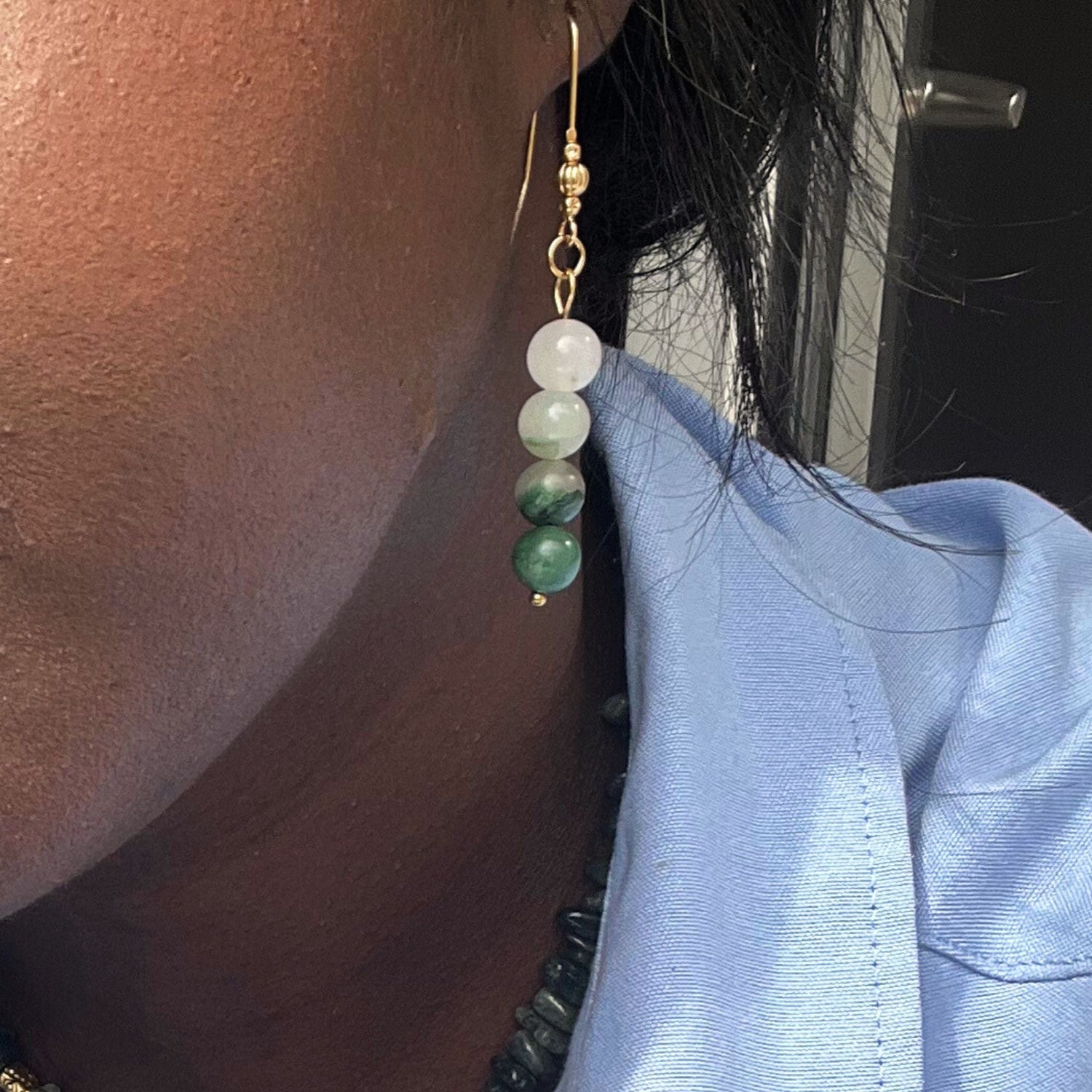 Boucles d’oreilles Soléah en perles naturelles vertes et blanches, design artisanal raffiné