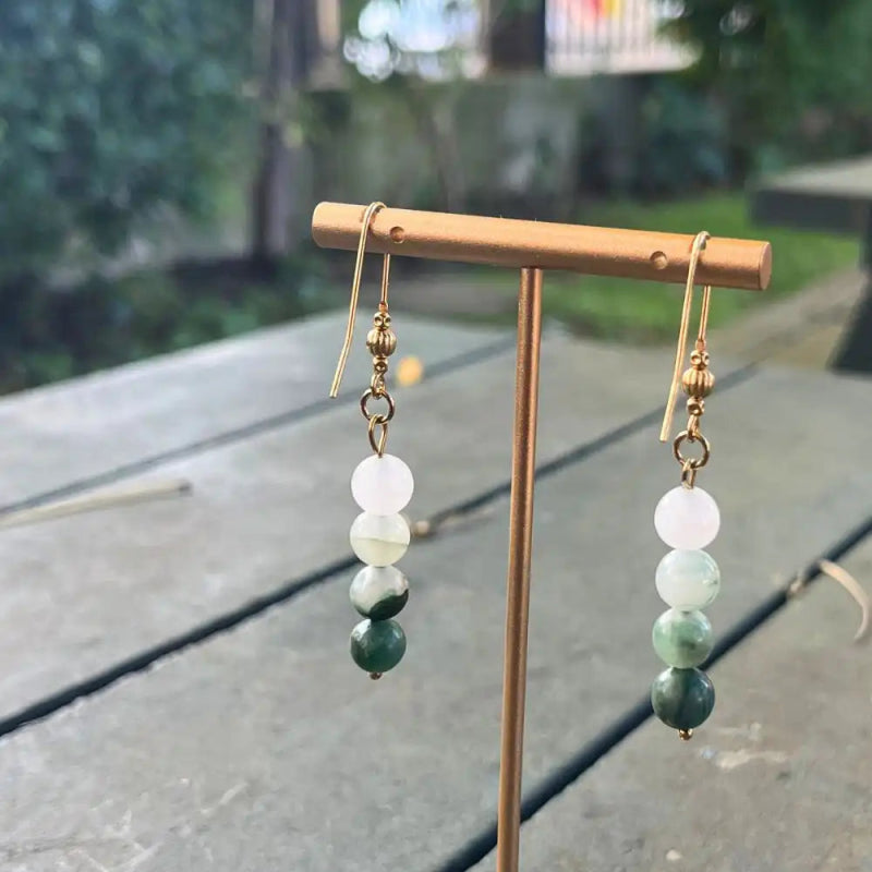 Boucles Lyra – Bijou artisanal en jade vert & blanc - SOLEAH studio