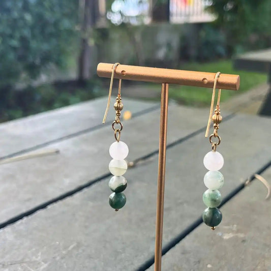 Boucles Lyra – Bijou artisanal en jade vert & blanc - SOLEAH studio