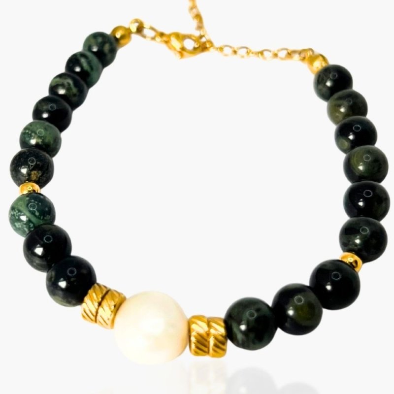 Bracelet Isya – Bijou artisanal en jade vert & perle d’eau douce - SOLEAH studio