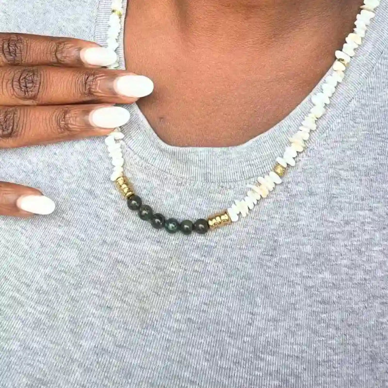 Collier Aurelia – Bijou artisanal en nacre & jade - SOLEAH studio